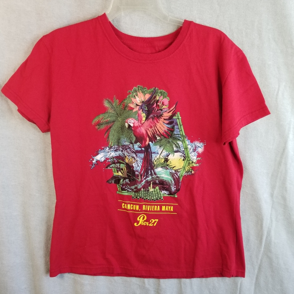 Pier 27 Cancun Riviera Maya Tee Men’s‎ Small Shirt Red Flying Parrot 100% Cotton
